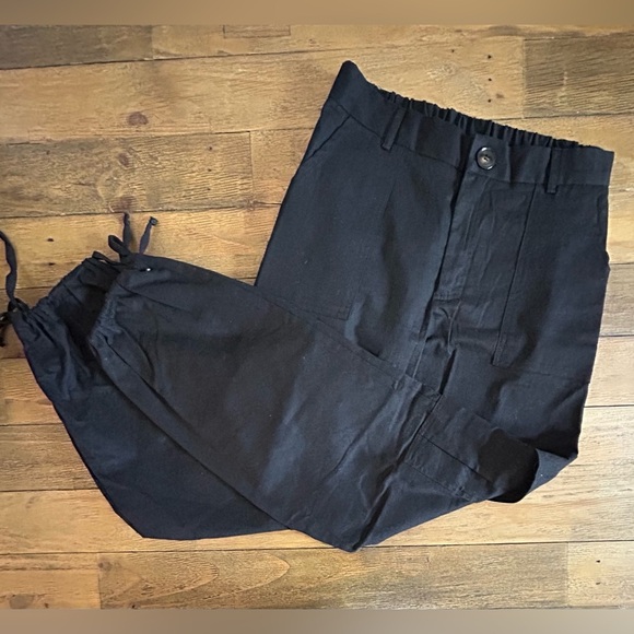 BLACK Cargo Loose Pants Grunge Y2K
adjustable hem ties and elastic back waist - Picture 1 of 13